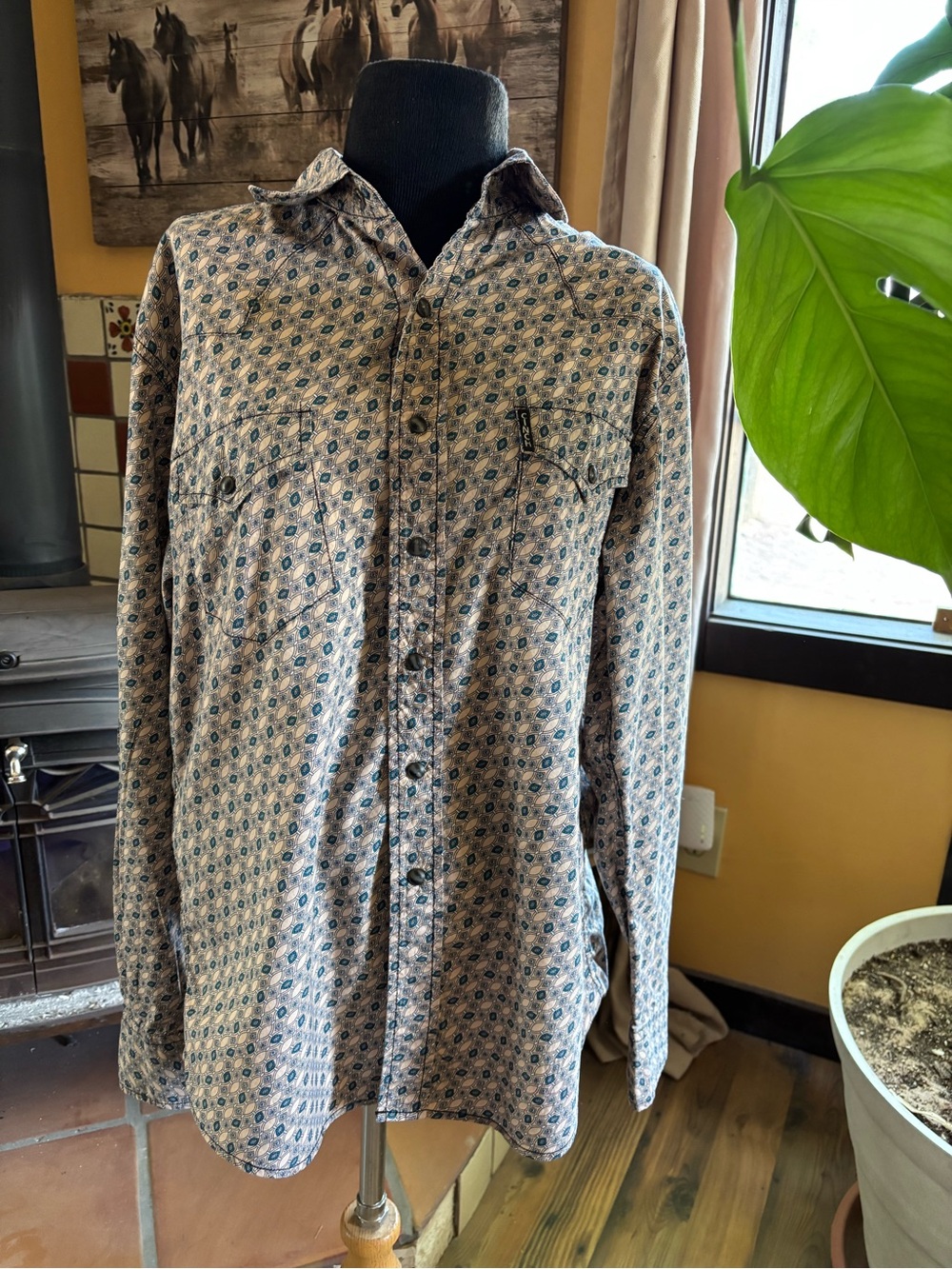 Cinch Men’s Long-Sleeve Button-Up Shirt in Blue and Cream